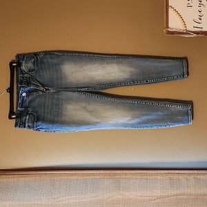 Maurices jeans